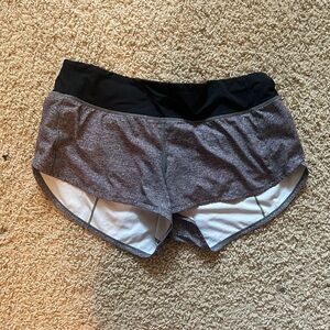 Lululemon Speed up shorts 2.5”